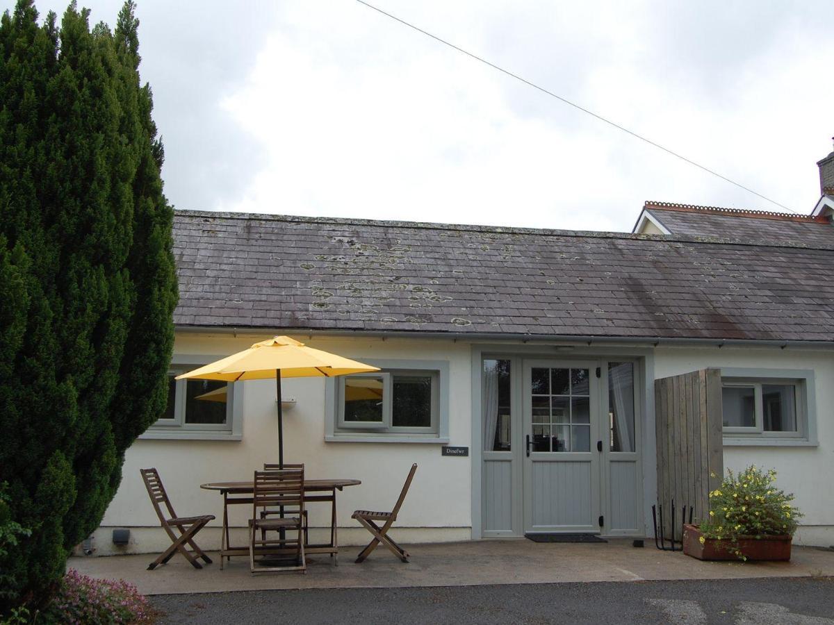 Dinefwr Cottage Carmarthen Bagian luar foto