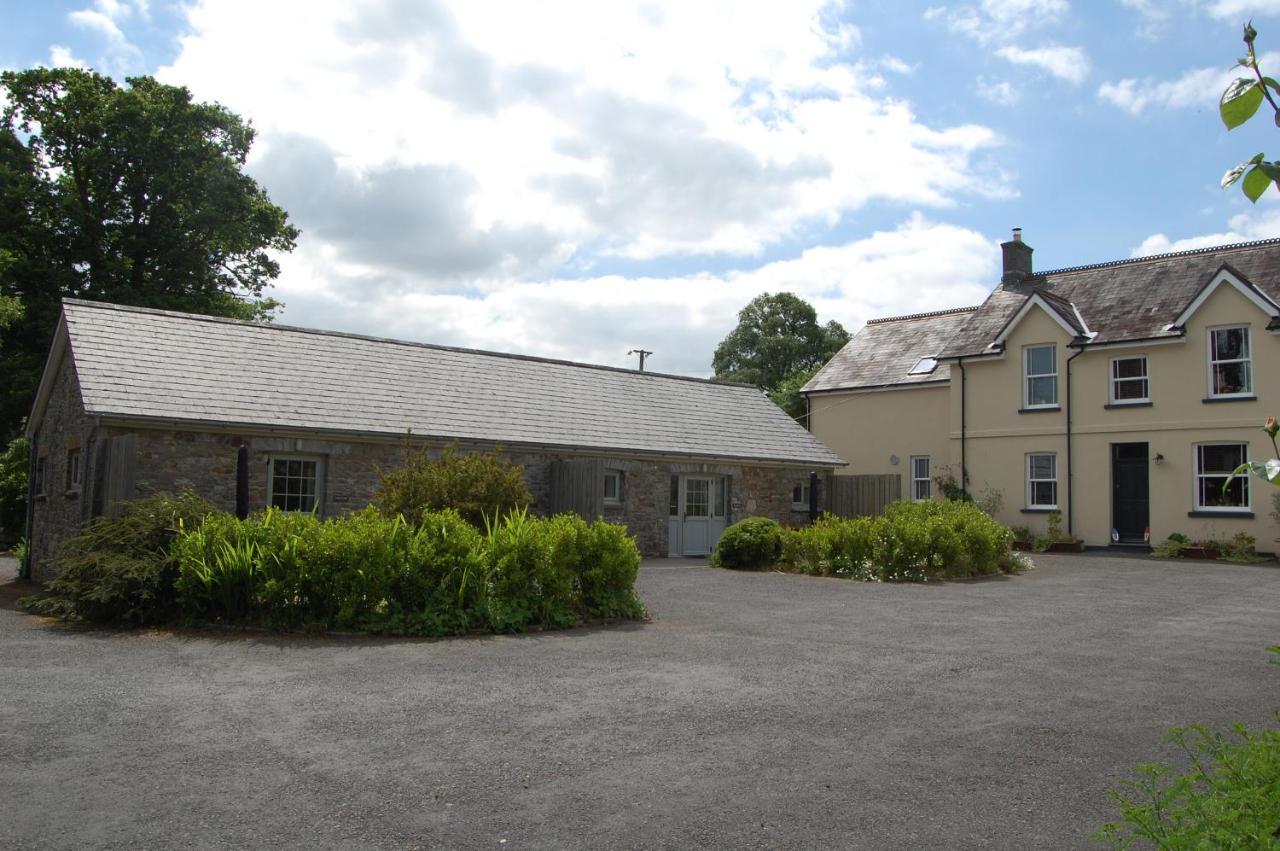 Dinefwr Cottage Carmarthen Bagian luar foto